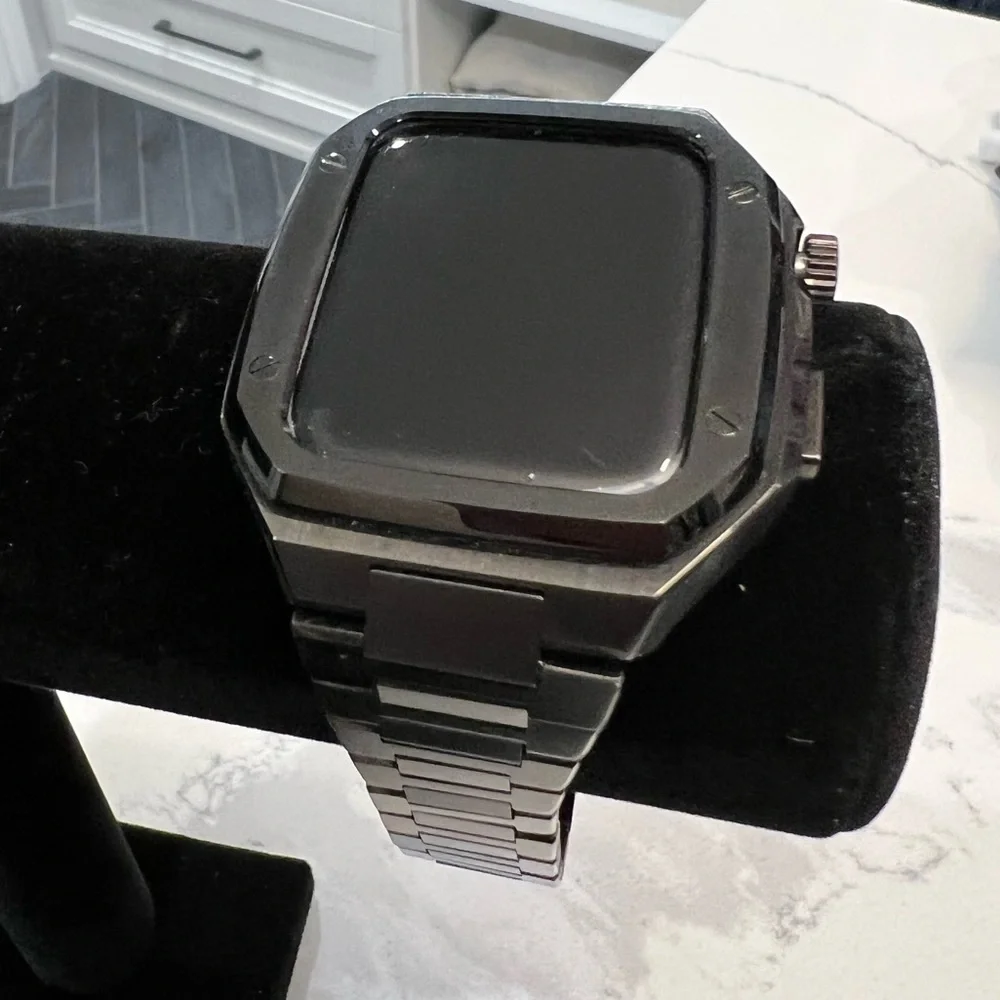Apple Watch Series 6 44mm Black Stainless Steel Case (DOES NOT INCLUDE WATCH)